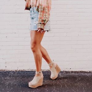 Tan Wedges